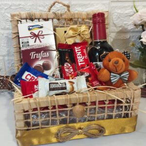 Cesta com vinho
