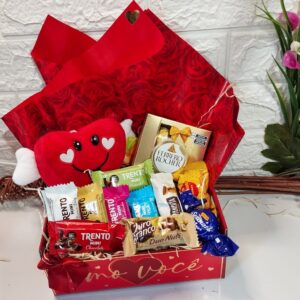 Cestas de chocolate com pelúcia
